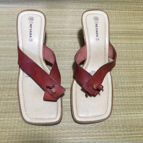 Vintage 90s Leather thong Wedge Sandal - Merlot Red - Size 10 - Picture 2 of 13